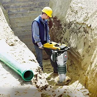 Vibrocostipatore (costipatore verticale) a noleggio a Ravenna